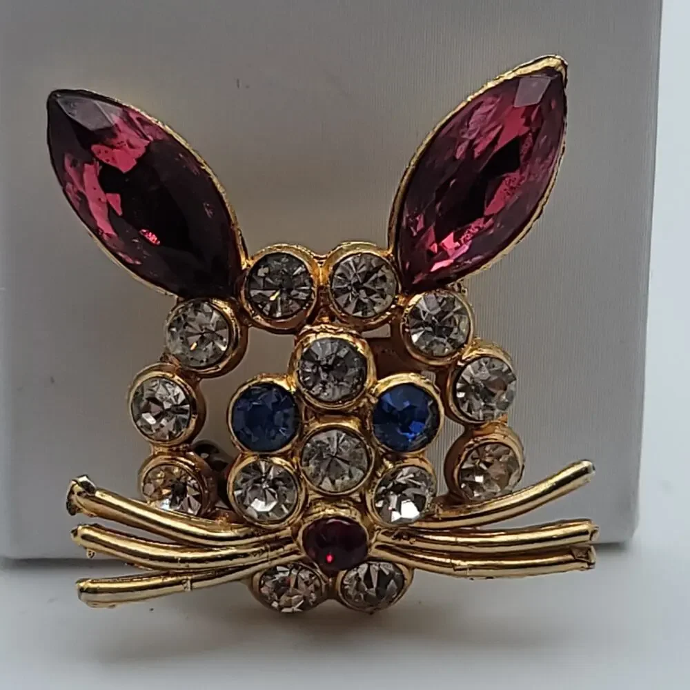 Vintage Gold-tone Multi-colored Rhinestone Bunny Brooch